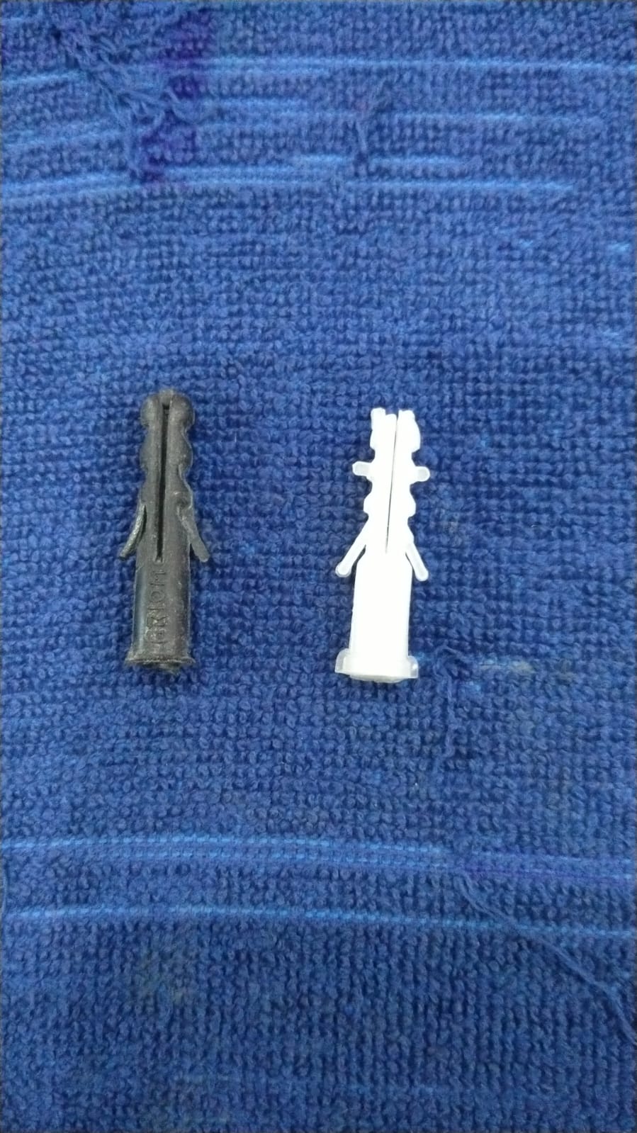 Nylon Wall Plugs