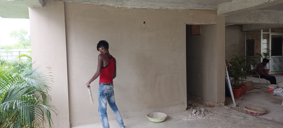 Master Plaster Craftsman Finishing Gypsum Wall